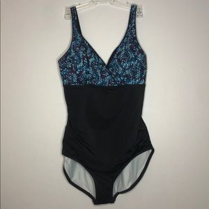 Speedo Hydro Bra size 18 one piece swim su…